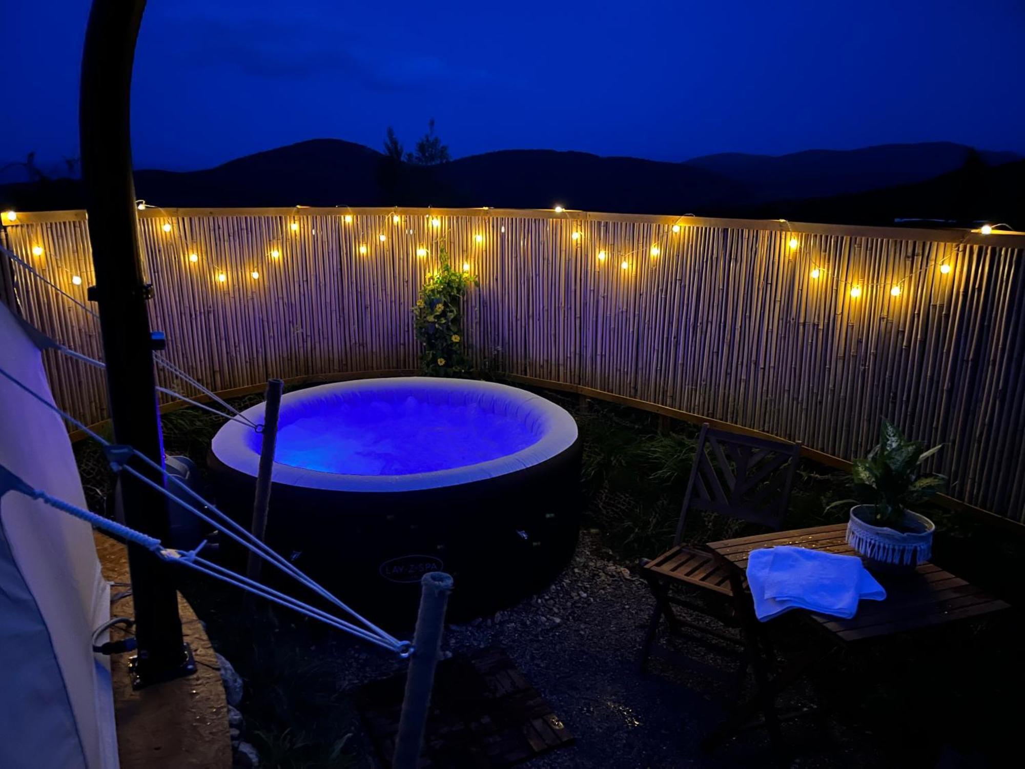 Готель Glamping Hohe Wand - Zelt Mit Sternenfenster Und Whirlpool Maiersdorf Екстер'єр фото